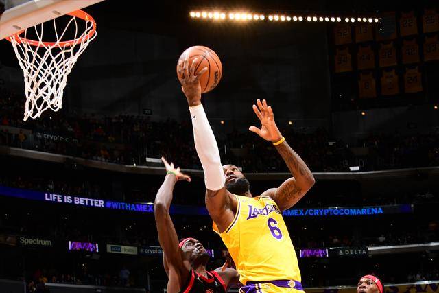 纳达尔关键时刻救险，湖人力保胜局拿下系列赛的简单介绍-九游体育app官方下载