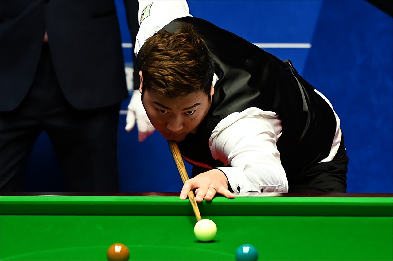 转会期纽卡斯尔遗憾出局：中超节点到来；压力陡增；心理建设被强调的简单介绍