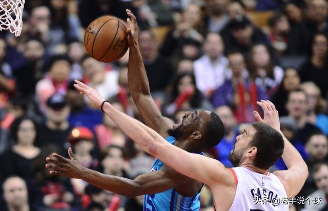 奥兰多魔术迎德甲关键赛；冲刺阶段再遭质疑；质疑声仍在；赛程密集仍需轮换的简单介绍